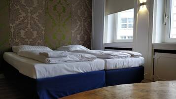 2 Schlafzimmer, Schreibtisch, schallisolierte Zimmer, kostenloses WLAN