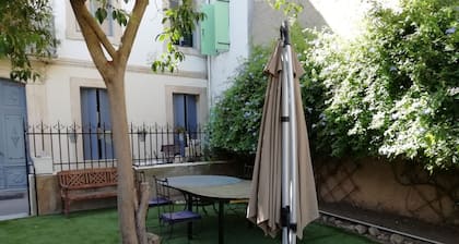 Les Colonnades