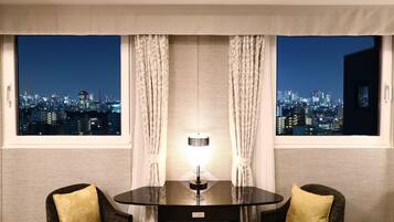 Deluxe Twin Room, Non Smoking, City View | City view