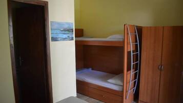 Mobile Home, Multiple Beds (2 + 2) | Desk