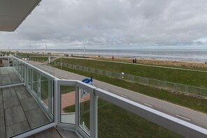 Apartment (Wohnung 7) | Balcony - Strandhaus Christiansen (Cuxhaven)
