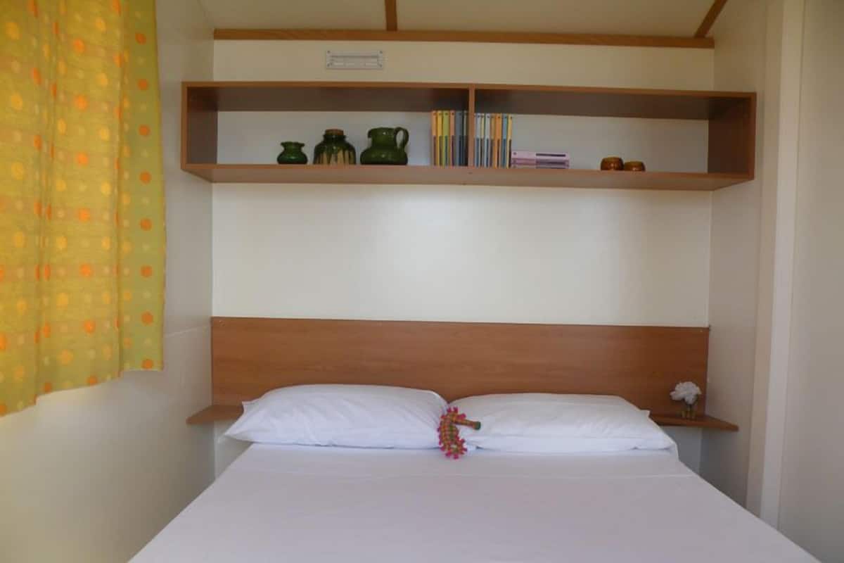 Mobile Home, Multiple Beds (GIGLIO) | Bed sheets
