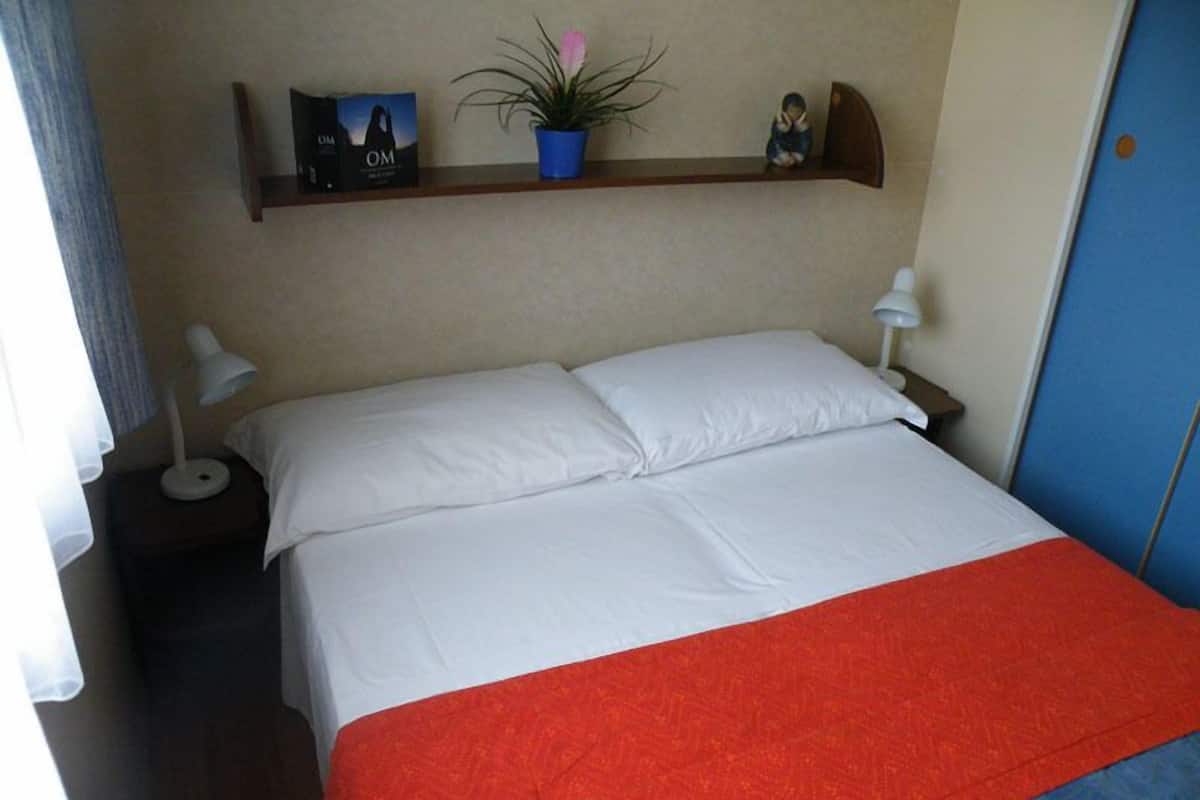 Casa mobile, 1 letto queen con divano letto, patio (ADRIA) | Lenzuola
