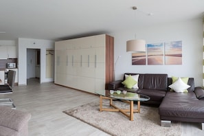 Apartment (Appartement 120) | Living area - Panoramahaus Duhnen (Cuxhaven)