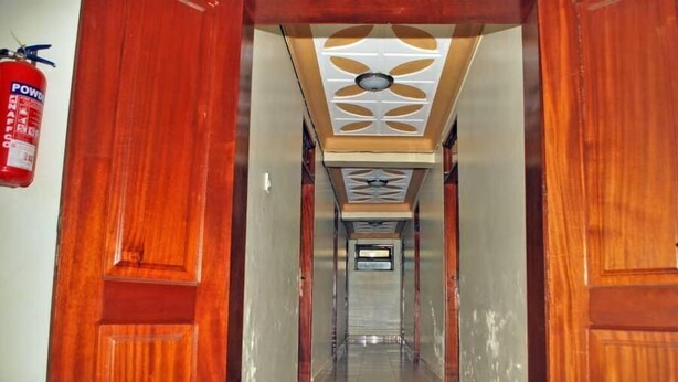 Gambar tidak terklasifikasi, 1 dari 16, tombol