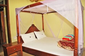 Standard Room | Bed sheets - Wilsen Hotel (Kampala)