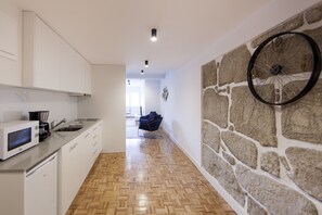 行政開放式客房 (5th Floor) | 私人廚房 | 雪櫃、微波爐、爐具、咖啡機/沖茶器