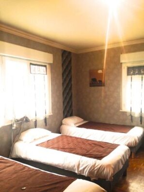 Décoration personnalisée, ameublement personnalisé, rideaux occultants