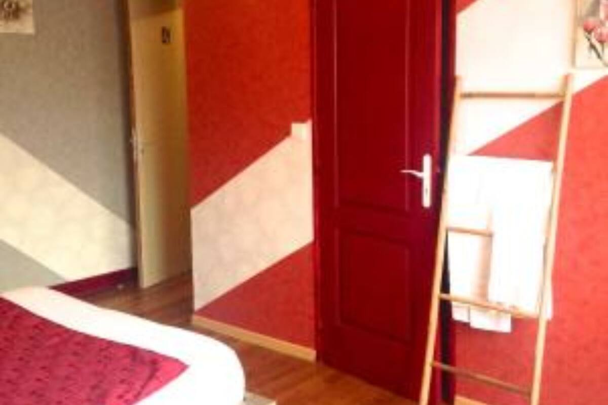 Triple Room | Individually decorated, individually furnished, blackout drapes