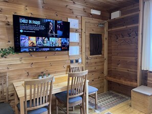 In-room dining - Chalet Kolasin Montenegro (Kolašin)