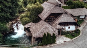 Free daily local cuisine breakfast  - Chalet Kolasin Montenegro (Kolašin)