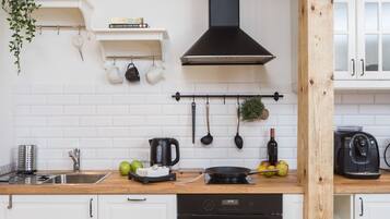 Oven, stovetop, dishwasher, coffee/tea maker