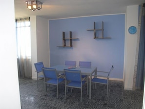 Apartment, 3 Bedrooms | In-room dining