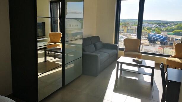 50-inch Smart TV with cable channels, TV, Netflix - SHS City Gasperich (Luxembourg City)