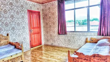 Blackout curtains, free WiFi, bed sheets