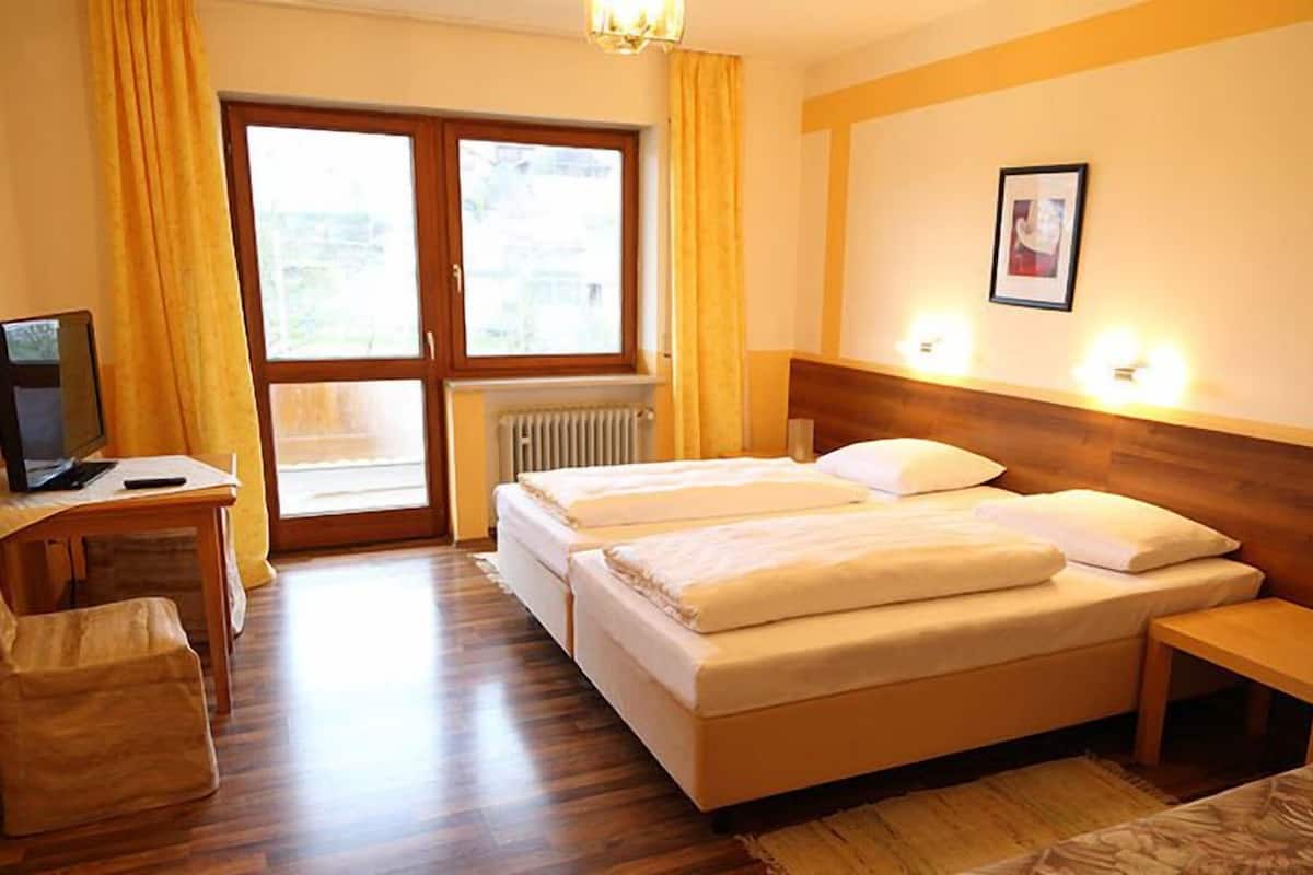 ห้องซิงเกิล | โต๊ะทำงาน, Wi-Fi ฟรี, ผ้าปูที่นอน