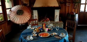 Bữa sáng kiểu Âu hàng ngày với phụ phí nhỏ 