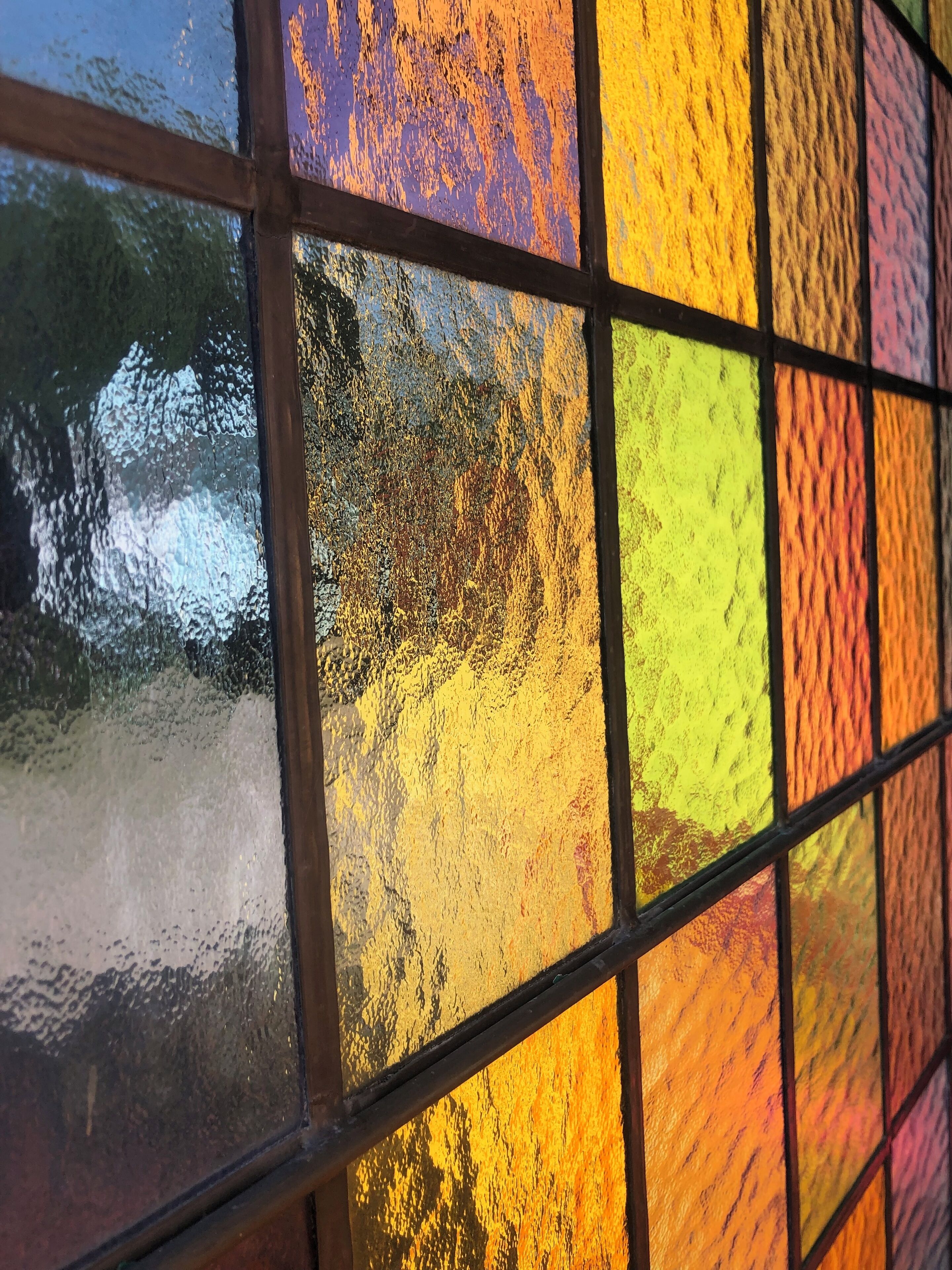 room (the clown's) | individually decorated, blackout curtains, free wifi, bed sheets