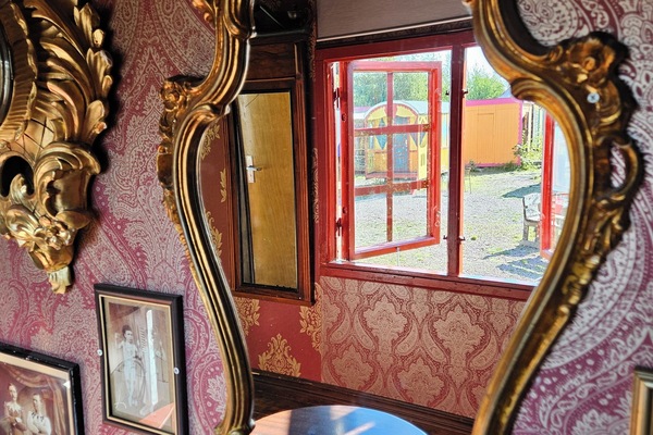Room (The Manager's) | Blackout drapes, WiFi (free), individually decorated, bed sheets