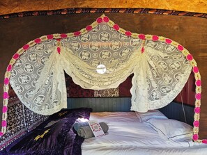 Room (The Fortune Teller's) | Individually decorated, blackout drapes, free WiFi, bed sheets - Grand Circus Hotel (Malmö)