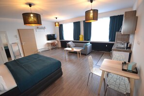 อพาร์ทเมนท์ | ห้องพักตกแต่งอย่างมีเอกลักษณ์, ตกแต่งพิเศษโดยเฉพ  าะ, โต๊ะทำงาน, Wi-Fi ฟรี