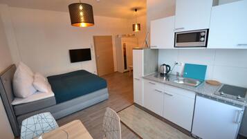 Apartment | Individuell dekoriert, individuell eingerichtet, Schreibtisch