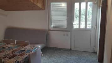 Classic-Apartment, 2 Queen-Betten, Meerblick | Wohnbereich