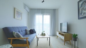 Standard-huoneisto, 2 makuuhuonetta, valtamerinäköala | Olohuone