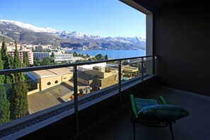 Luxury Apartment, Sea View | Balcony - Apart hotel Harmonia (Becici)