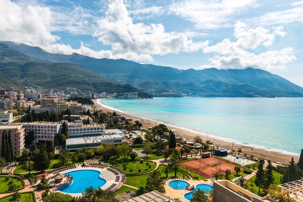 Luxury Apartment, Sea View | Beach/ocean view
