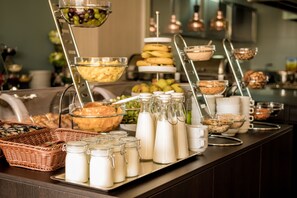Dining - Apart hotel Harmonia (Becici)