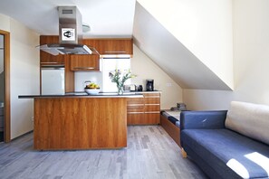Apartment, 2 Bedrooms (Top floor) | Living area
