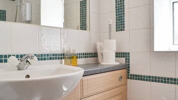 Apartment | Badezimmer