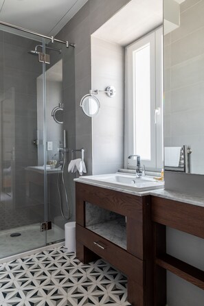 Deluxe Double Room | Bathroom - MYN in Rabat (Rabat)