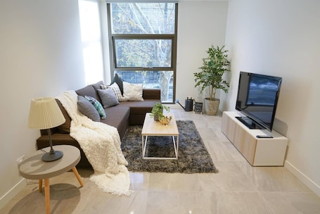 Apartment (1 Bedroom) | Living room | TV