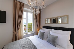 Comfort Room, Harbor View (1) | Premium bedding, in-room safe, desk, laptop workspace - Via Porto Rooms (Split)