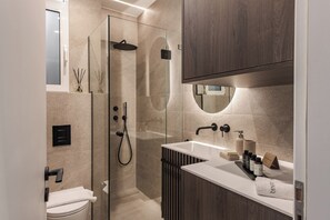 Allure 1 Bedroom Apartment | Salle de bain