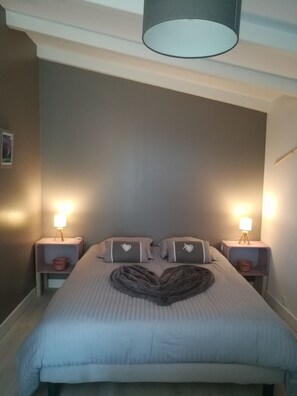 Desk, free cots/infant beds, rollaway beds, free WiFi - Les granges du chiron - Chambres d'hôtes (La Garnache)