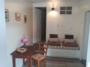 Desk, free cots/infant beds, rollaway beds, free WiFi - Les granges du chiron - Chambres d'hôtes (La Garnache)