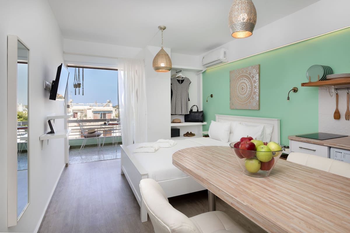 Studio, Sea View | 2 bedrooms, in-room safe, desk, iron/ironing board