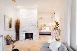 4 makuuhuonetta, silitysrauta/-lauta, vauvan matkasänky, ilmainen Wi-Fi