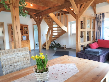 House, 3 Bedrooms (Niedersachsen) | Living area | Flat-screen TV