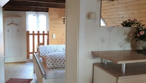 Ferienhaus (Hollabusch) | Individuell dekoriert, individuell eingerichtet, Bügeleisen/Bügelbrett