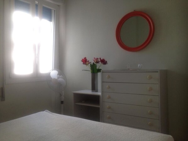 Apartment, 2 Schlafzimmer | 2 Schlafzimmer, kostenlose Babybetten