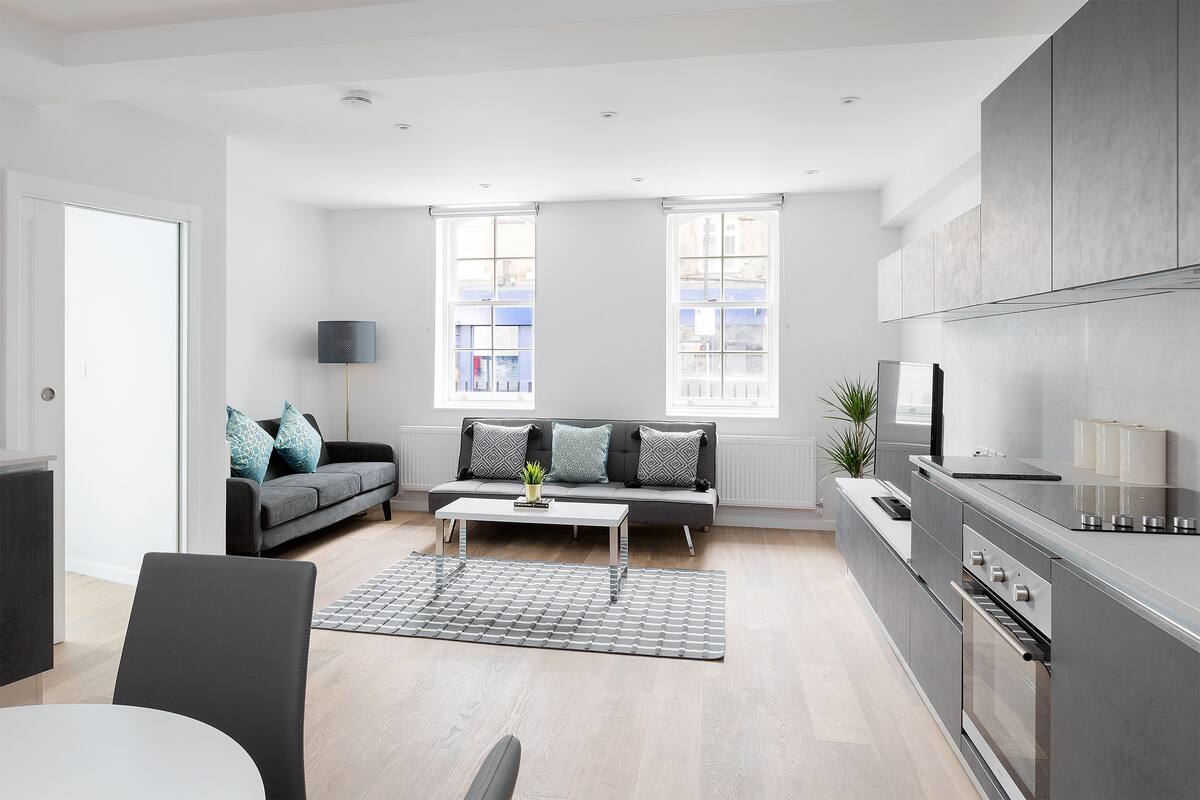 Apartment, Multiple Beds (154c) | Private kitchen | Full-size fridge, oven, stovetop, dishwasher