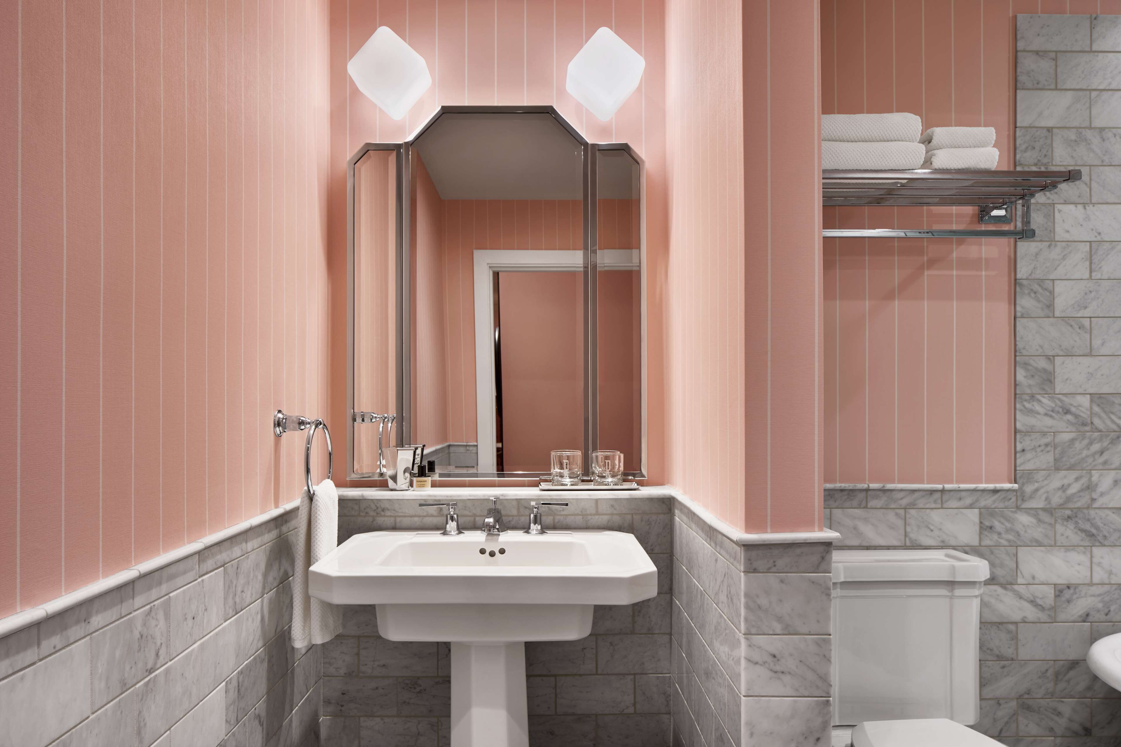 1 bedroom, egyptian cotton sheets, premium bedding, down duvets