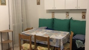 Unclassified image, 4 of 10, button - Sanremo 13 L (Comacchio)