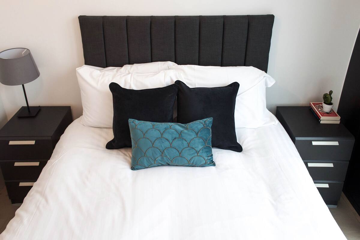 Apartment, 1 Double Bed with Sofa bed (Archway 1) | Hypo-allergenic bedding, desk, laptop workspace, blackout curtains