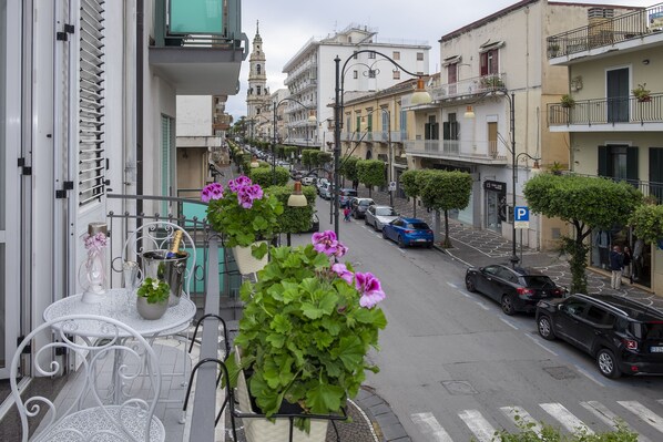 Roupas de cama premium, edredons de pluma, cortinas blackout