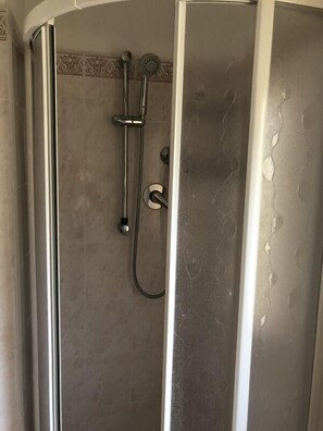 อพาร์ทเมนท์, 2 ห้องนอน | ห้องอาบน้ำ
